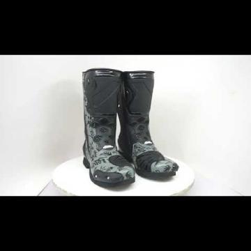 Danilo Petrucci boots